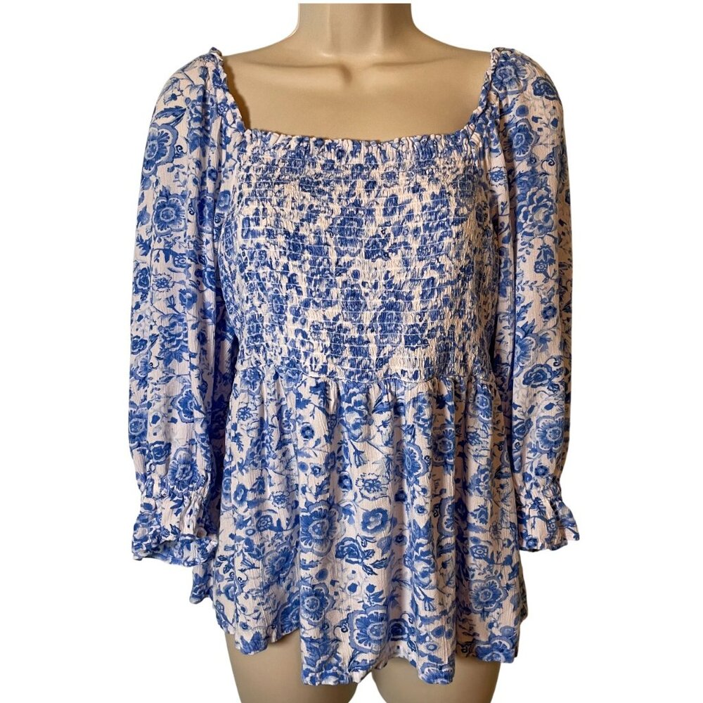 Crown & Ivy Women's‎ Floral Top Size M Blue Smocked Tie Back Coquette Milkmaid
